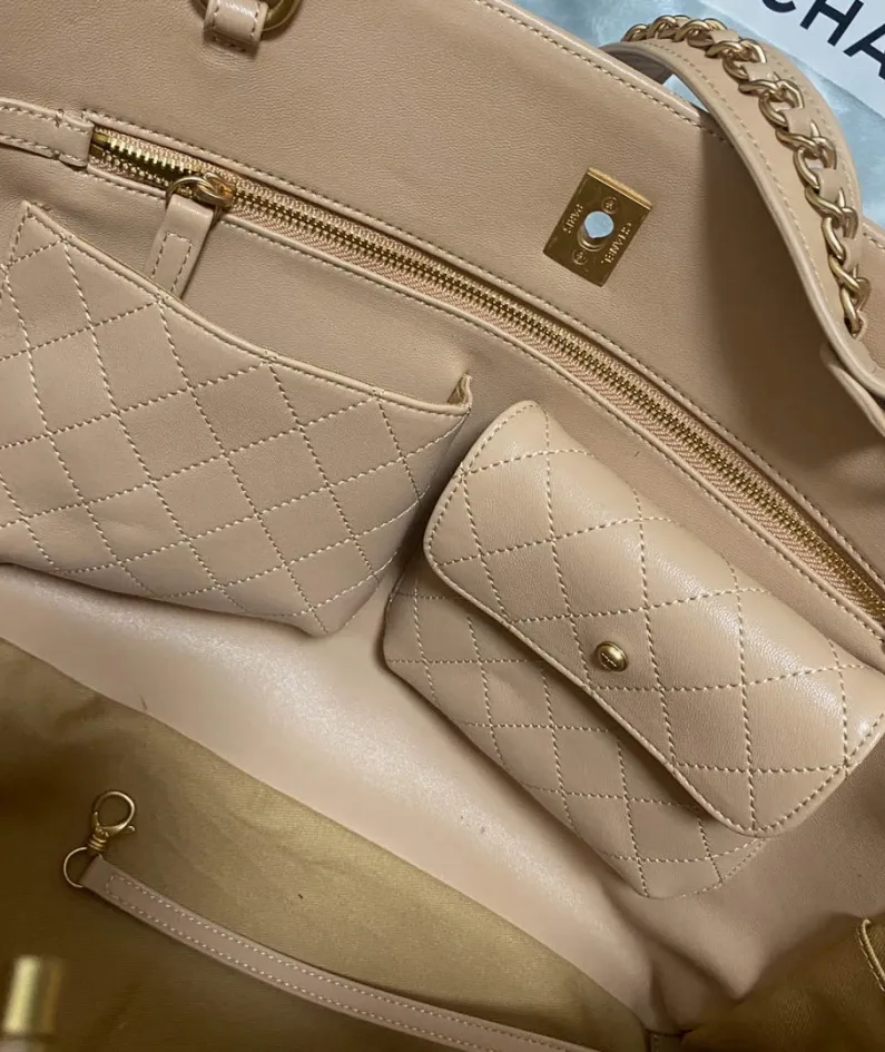 CHANEL Style: AS3508 Size: 38/28/14