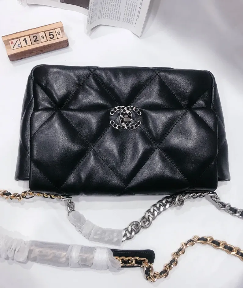 chanel one shoulder messenger bag Size: 30*19*9 25*17*8 22*14*7