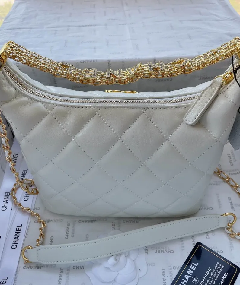 Chanel Style: 205 Size: 23x21cm