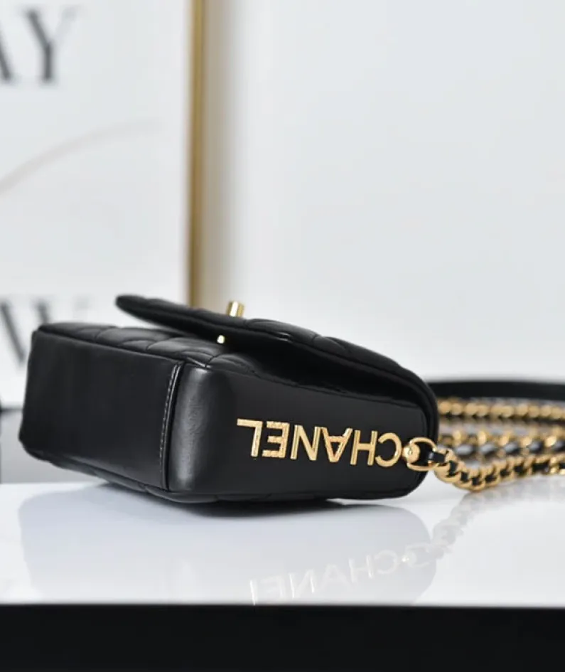 Chanel Sheepskin Model: AS2733 Size: 1712.55cm