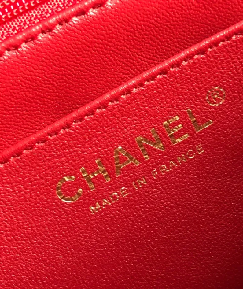 Chanel Patent Leather Pouch Model: 1116 size: 20cm