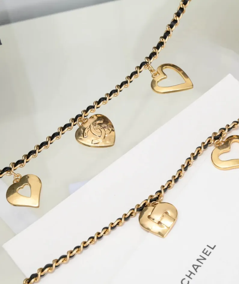 Chanel Size:14*20*8cm