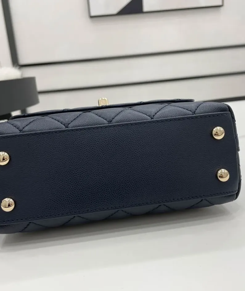 Chanel Size: 19cm/23cm/28cm Model Number: AS2215/92990/92991