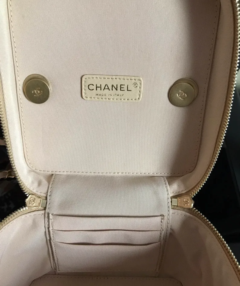CHANEL Size: 16.5*16.5*15