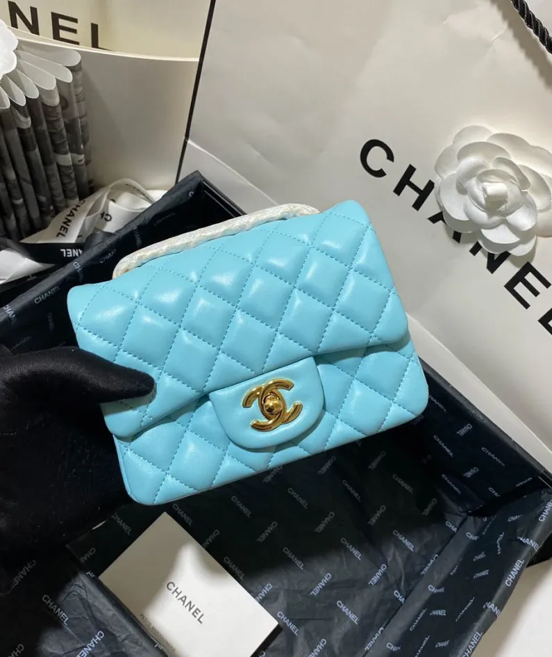 Lambskin Model: 1115 Size: 17cm