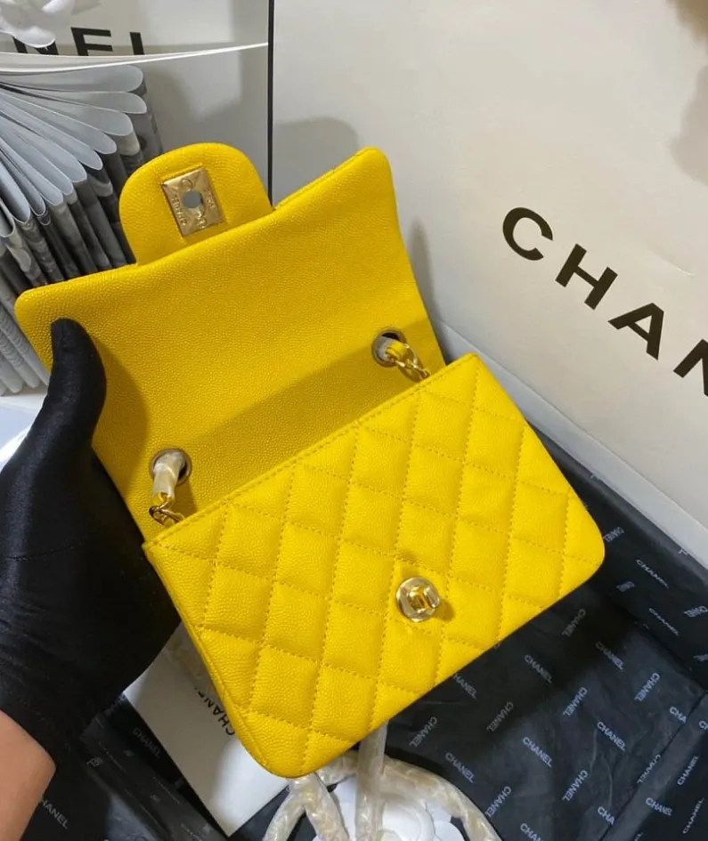 Lambskin Model: 1115 Size: 17cm