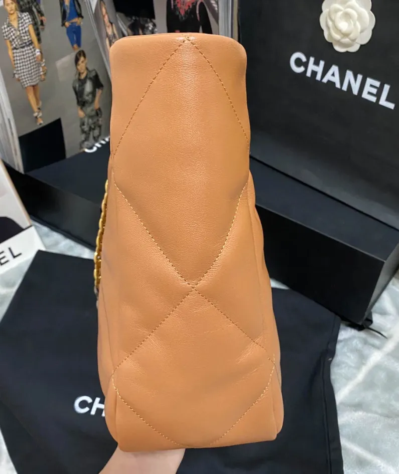 Chanel Style: AS3660 Size: 264010cm