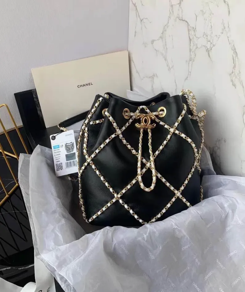 Chanel size: 21X23X13cm