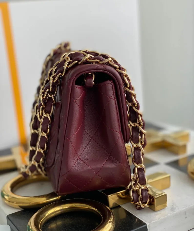Lambskin Model: 1115 Size: 17cm