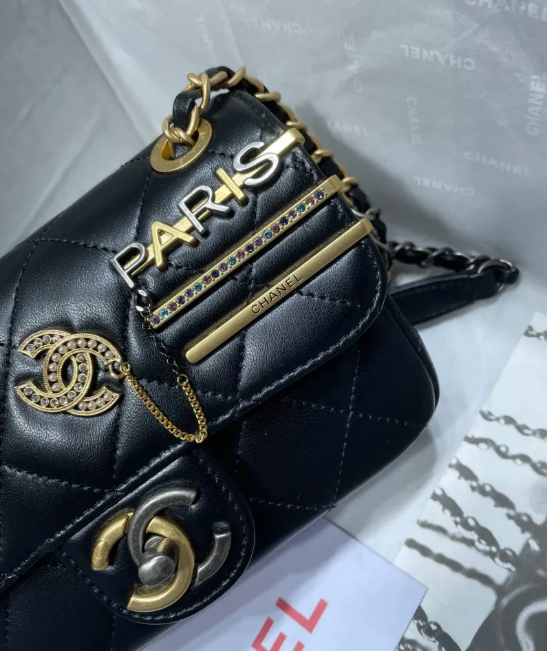 Gold leather rhombus bag Size: 11x19x8cm