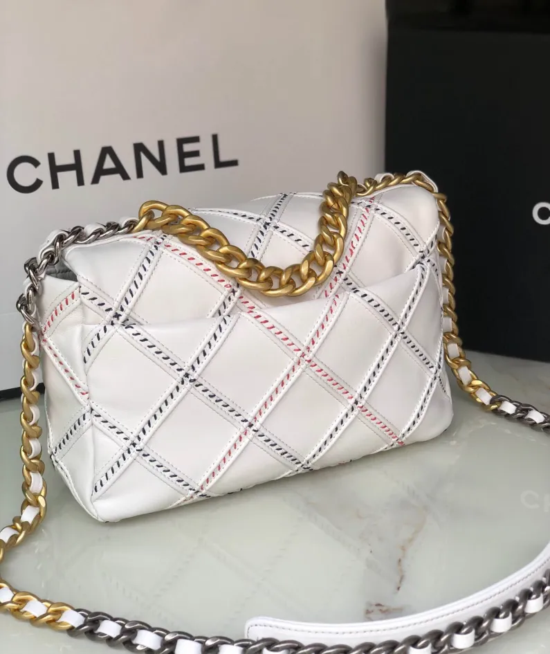 Chanel Model: S1160 Size: 26cm