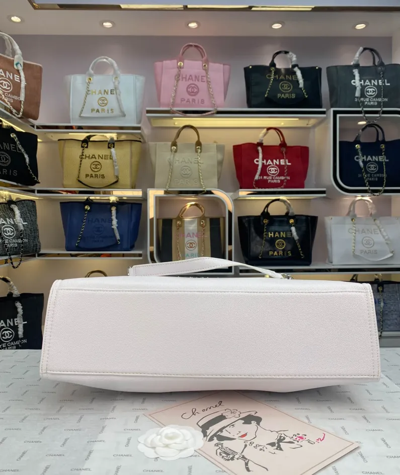 Chanel Size: 42/30/12 Style: 8816