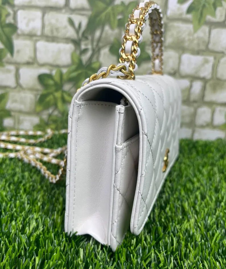 Chanel Stewardess Bag Size: 19cm Style: AP3009