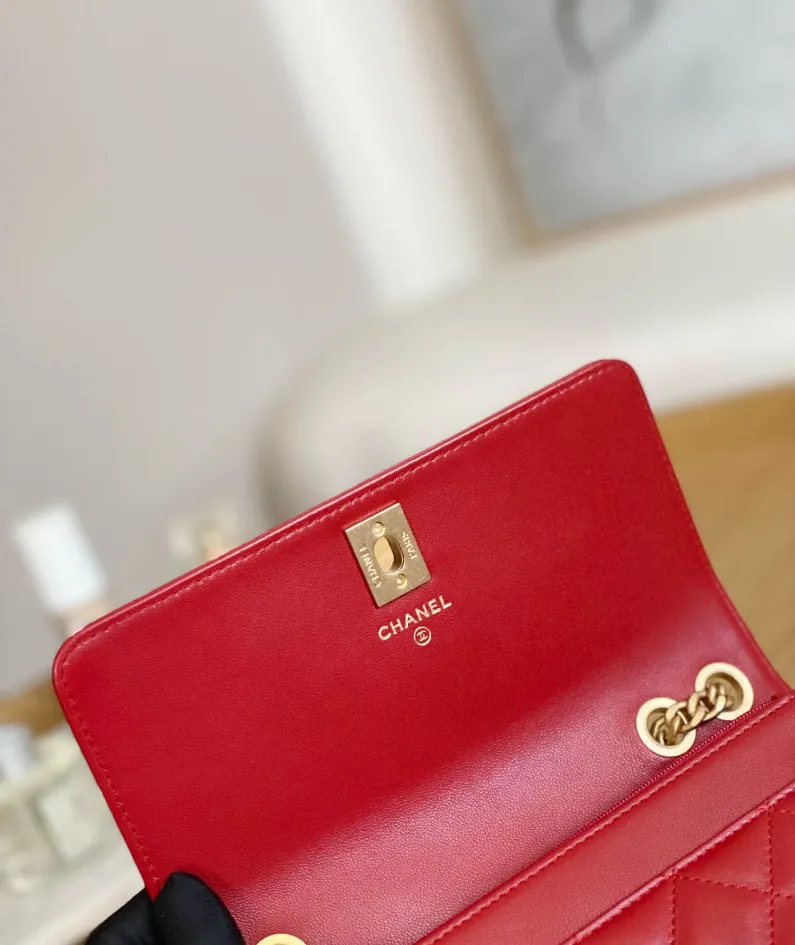 Chanel Stewardess Bag Model: 81225 Size: 19cm