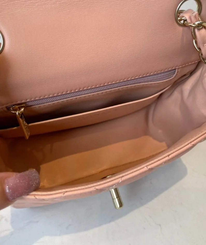 classic flap lambskin light gold buckle classic flap size:17cm