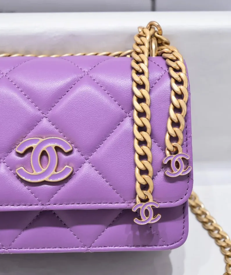 Lambskin Clutch Dimensions: 11x15.5x4.5cm