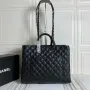CHANEL palm pattern Size: 35*30*13 Style: 8007