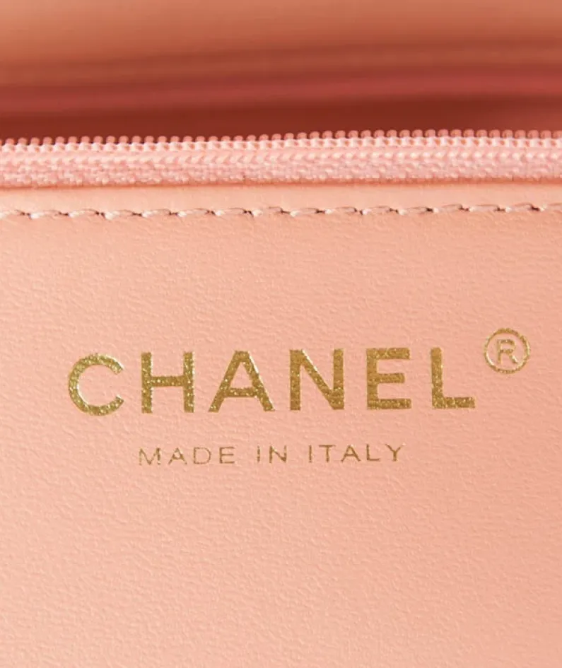 Chanel One Shoulder Crossbody Model Number: AS3114 Size: 16-22-7cm