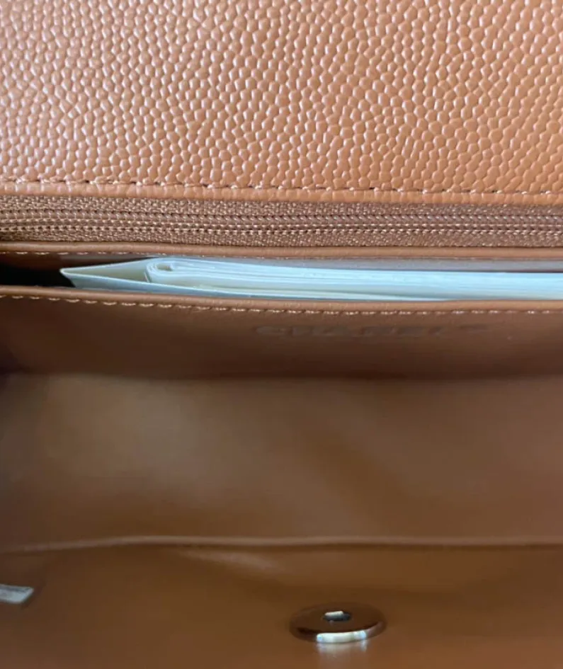 Light Silver Metal Bag Size: 20cm Ident No.: 01116
