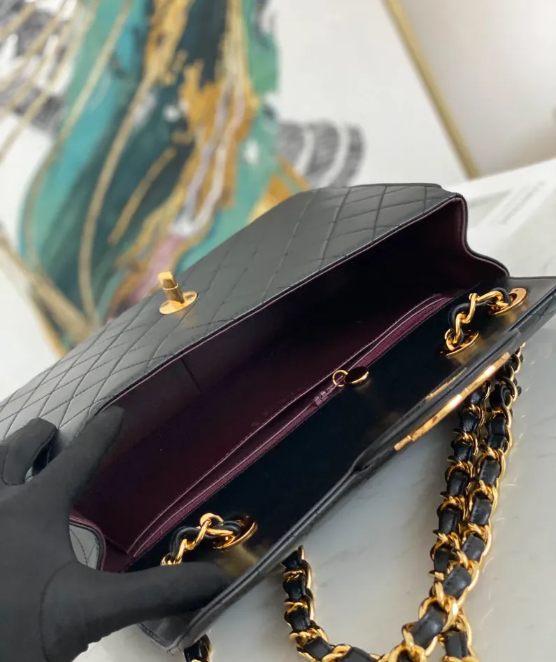 Chanel One Shoulder Crossbody Bag Size: L30.21.8cm