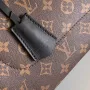 Louis Vuitton Size: 34.0 x 24.0 x 13.0 cm
