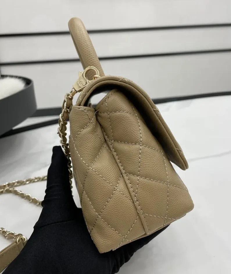 Chanel Size: 19cm/23cm/28cm Model Number: AS2215/92990/92991