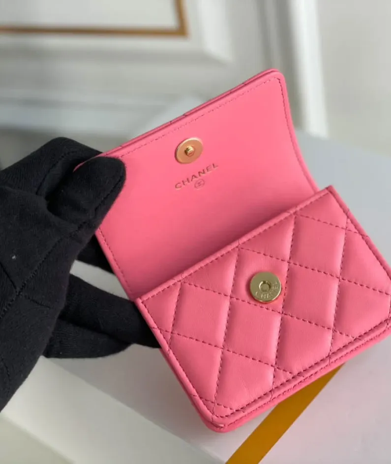 Lambskin Size: 9cmx11cmx3.8cm
