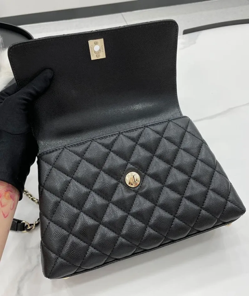 Chanel Size: 19cm*23cm*28cm Model: AS2215/92990/92991