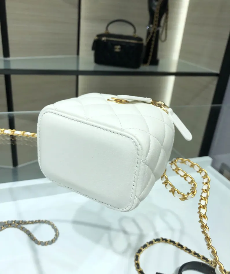 Hand Cosmetic Bag Model: AP2198 Size: 11*8.5*7cm