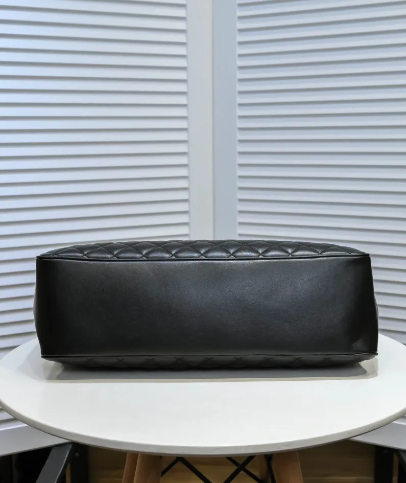 chanel size: 42*32*12