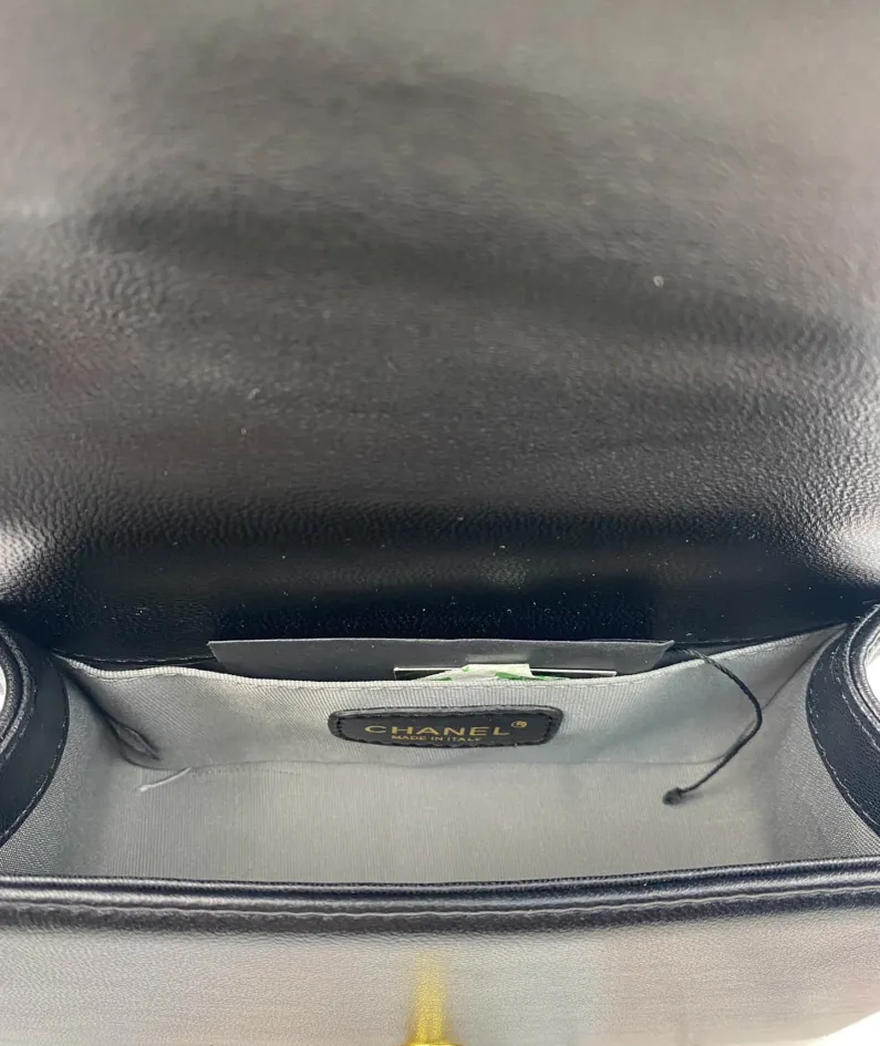 Gold Buckle Calfskin Size 20*12*7cm Model Number: 67085