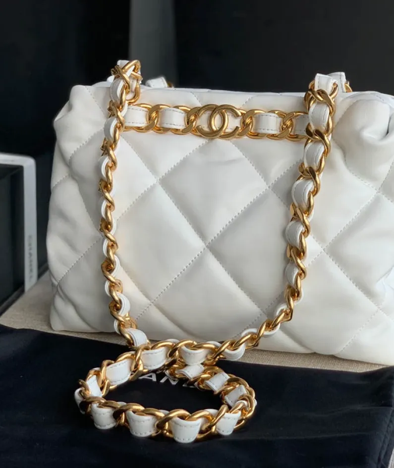 CHANEL shoulder bag Model: AS3502 Size: 24X29X10Cm