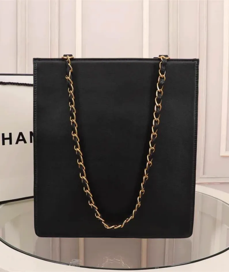 Chanel size 22*29*6