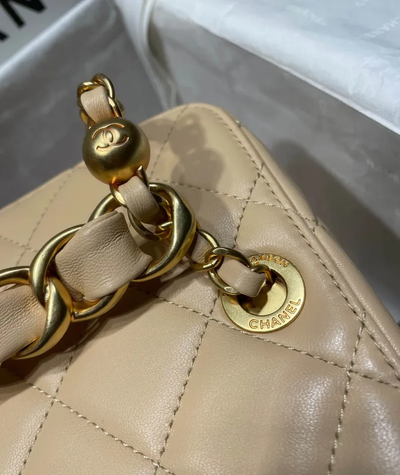 CHANEL Portable ️Crossbody Model: 2020SS ️Size: 16.5*16.5*15