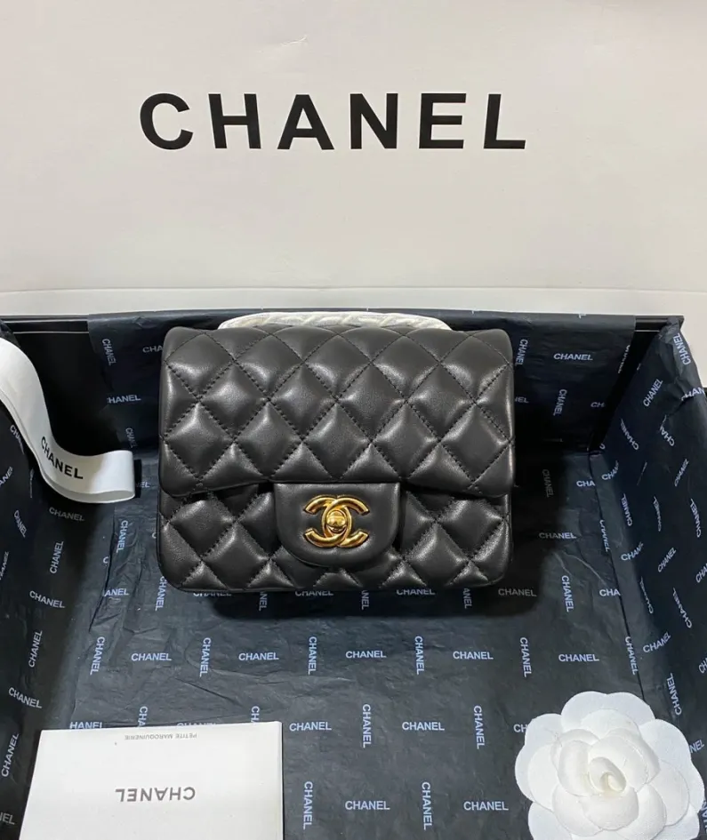 Lambskin Model: 1115 Size: 17cm