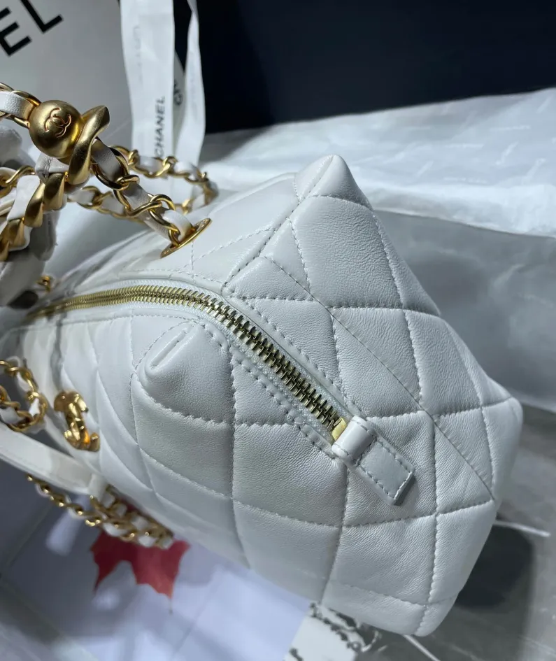 Chanel shoulder bag size: 22*10*15