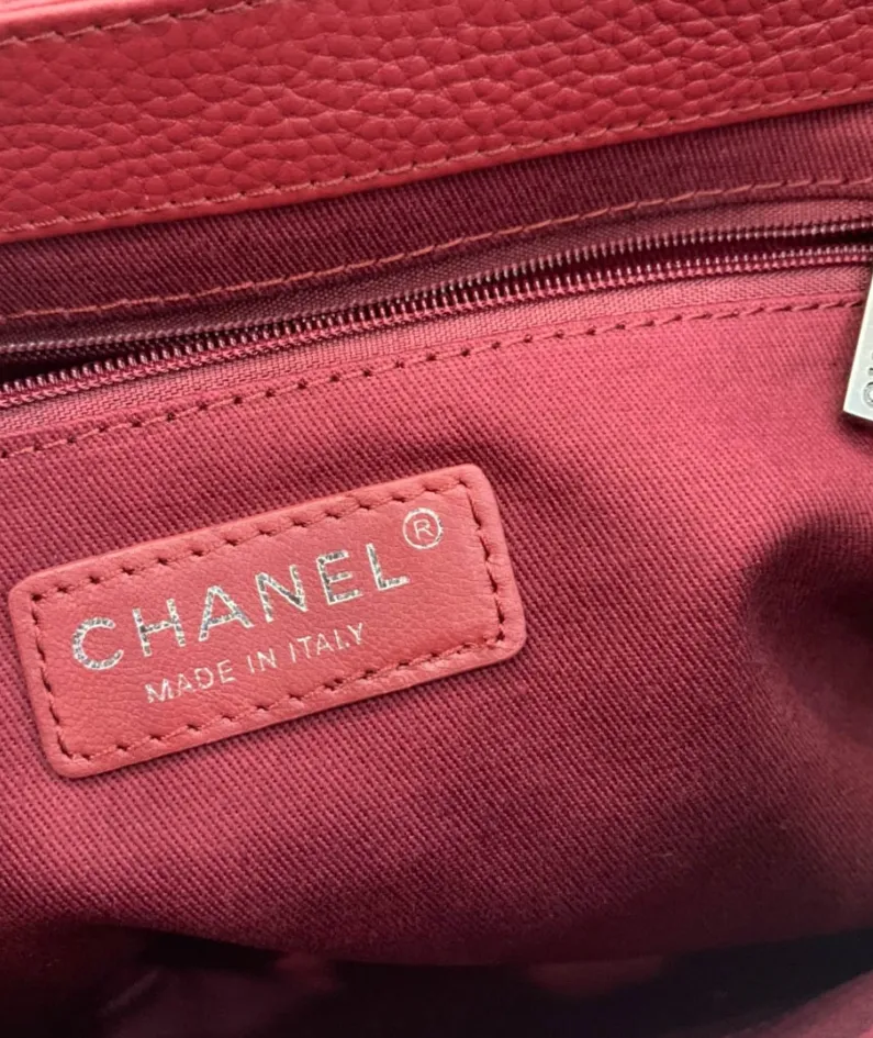 CHANEL shoulder bag Model 8095# Size: 32X7.5X19CM