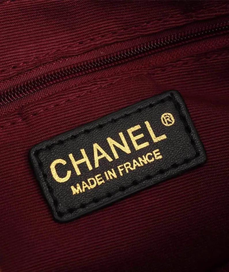 Chanel size 22*29*6