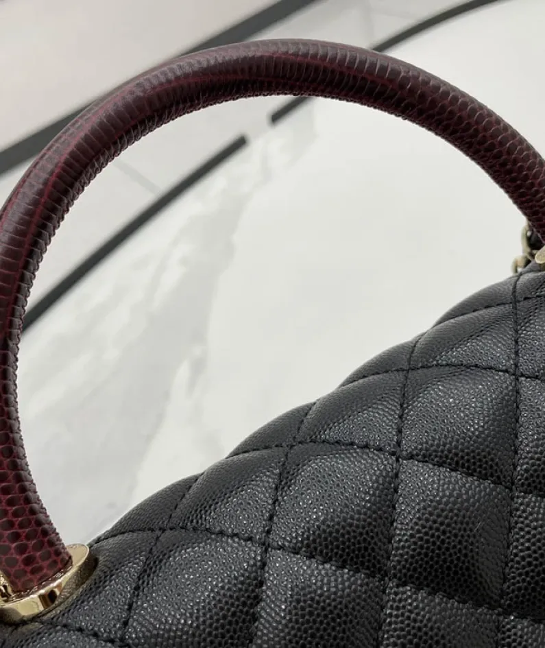 Chanel Size: 19cm/23cm/28cm Model Number: AS2215/92990/92991