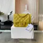 Light Silver Metal Bag Size: 17cm Ident No.: 01115