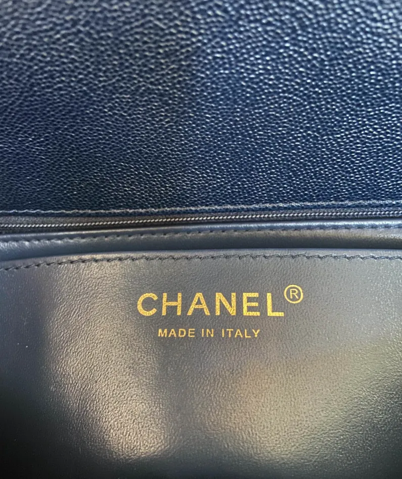 Handbag Size: 20x14x7 Model: AS243