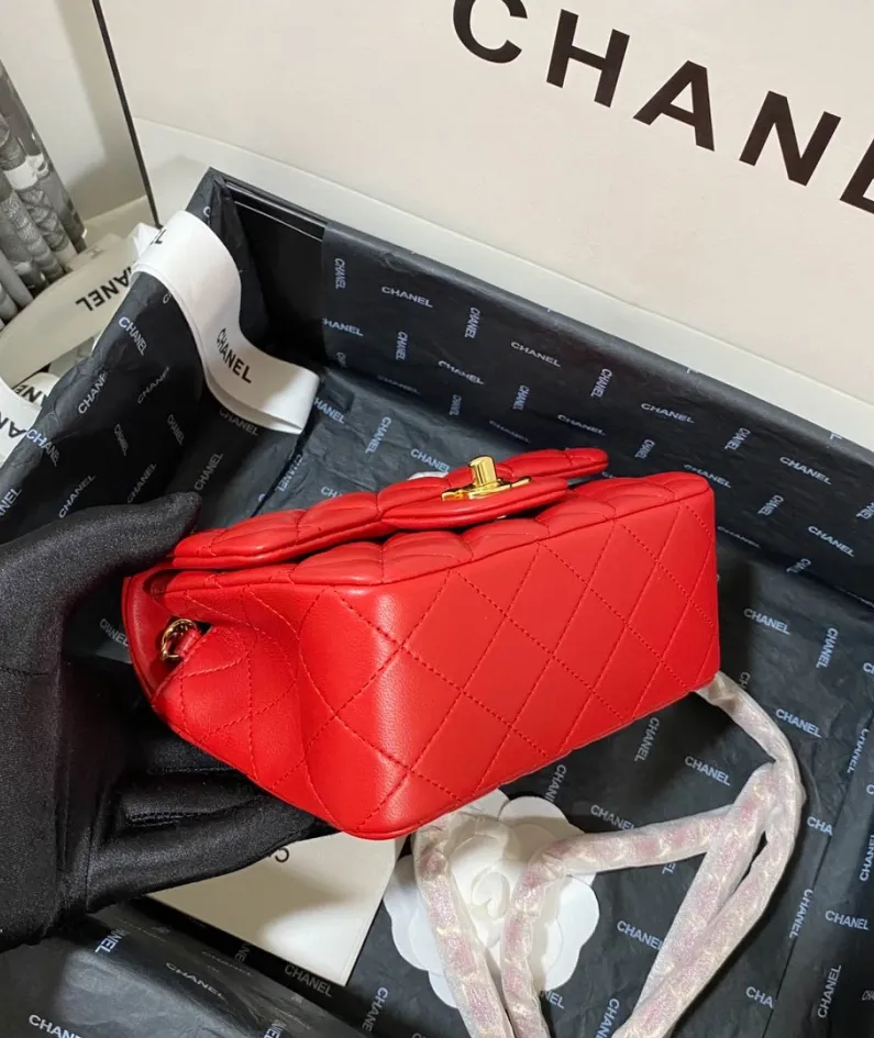 Lambskin Model: 1115 Size: 17cm