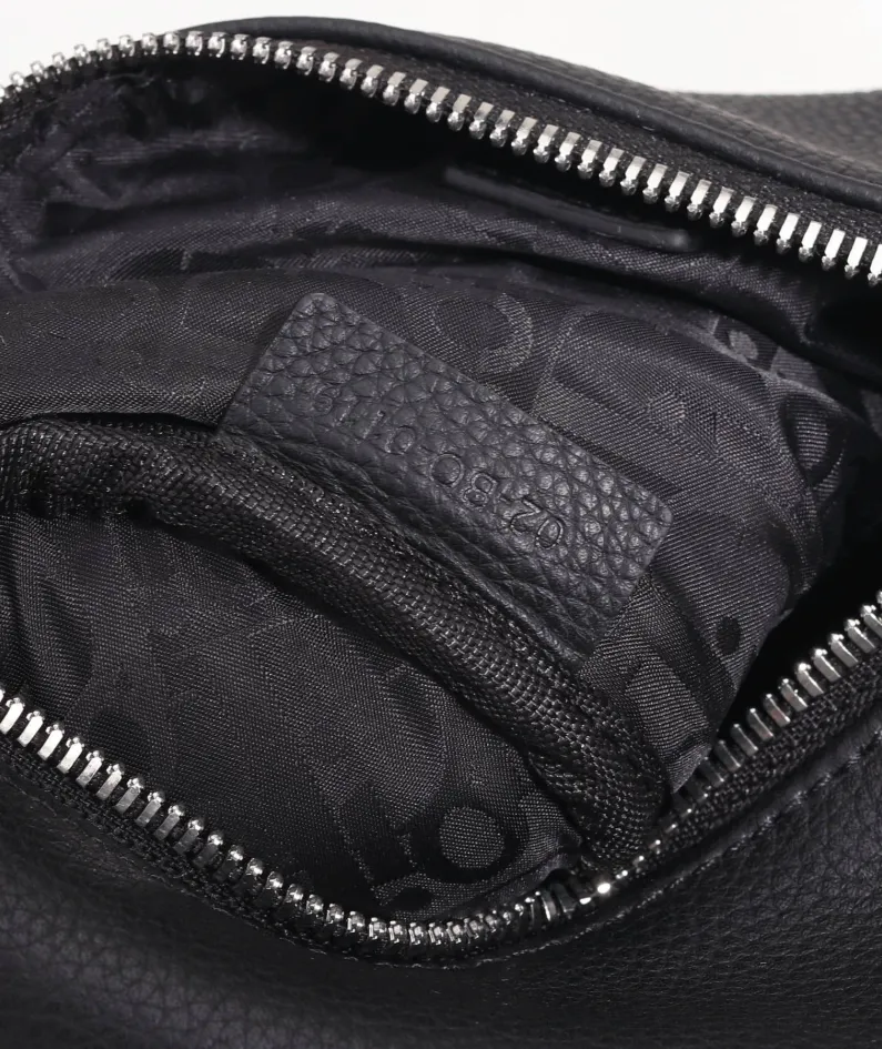 Size: 17 x 11.5 x 11.5 cm