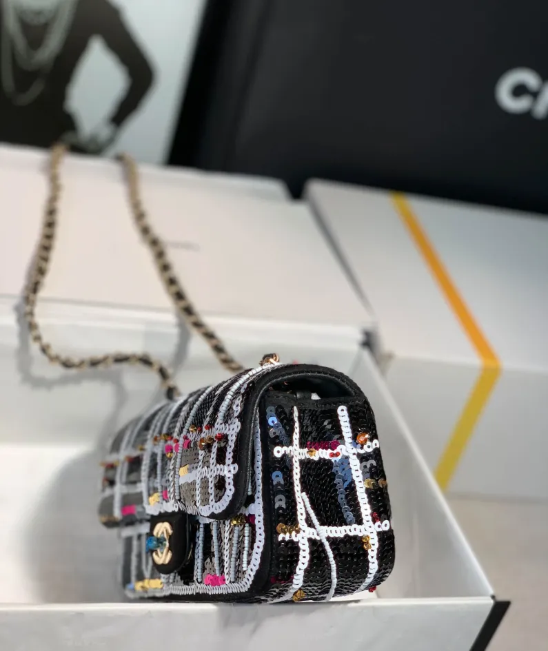 Crossbody Bag Size: 19 Cm