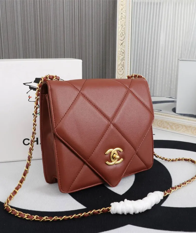 Chanel Size: 20*6*21cm Style: 7707