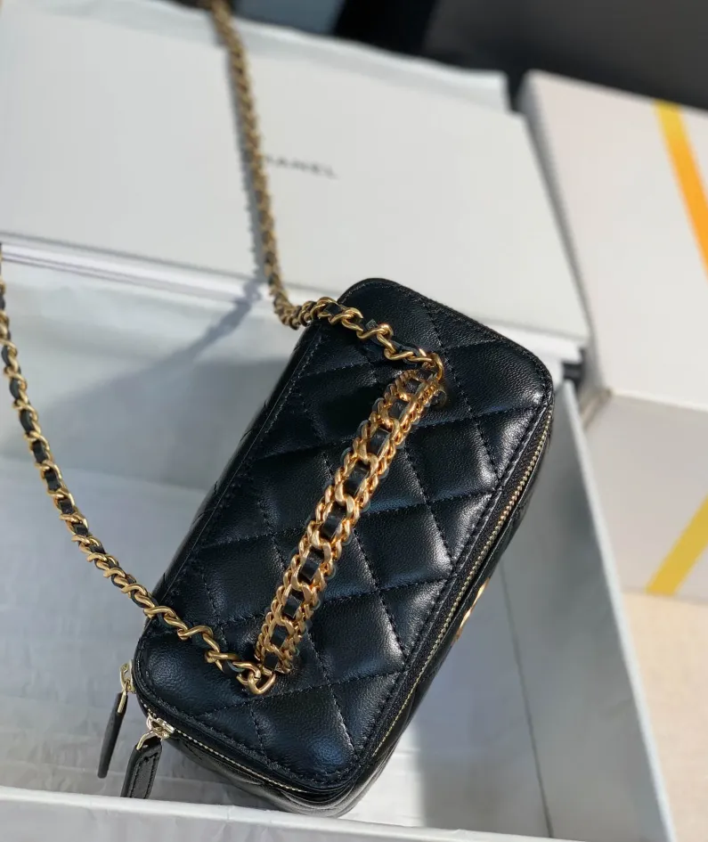 Chanel Sheepskin Bag Size: 16*9.5*8