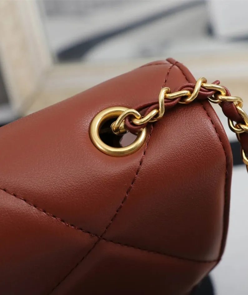 Chanel Size: 20*6*21cm Style: 7707