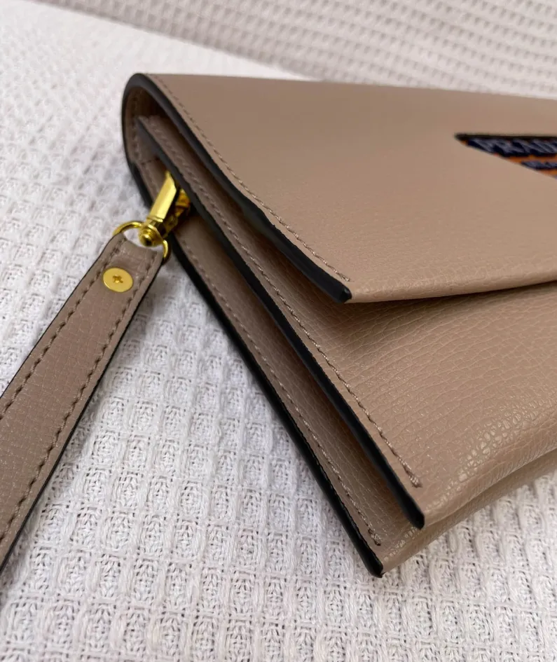 prada Crossbody Size:25x16cm 2121 
