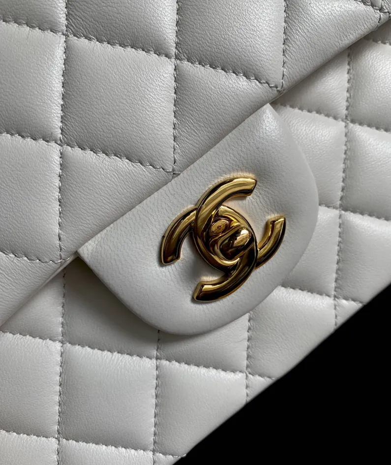 Cowhide Ball Pattern White Model: -A01112 Size: -25.5*15.5*6.5