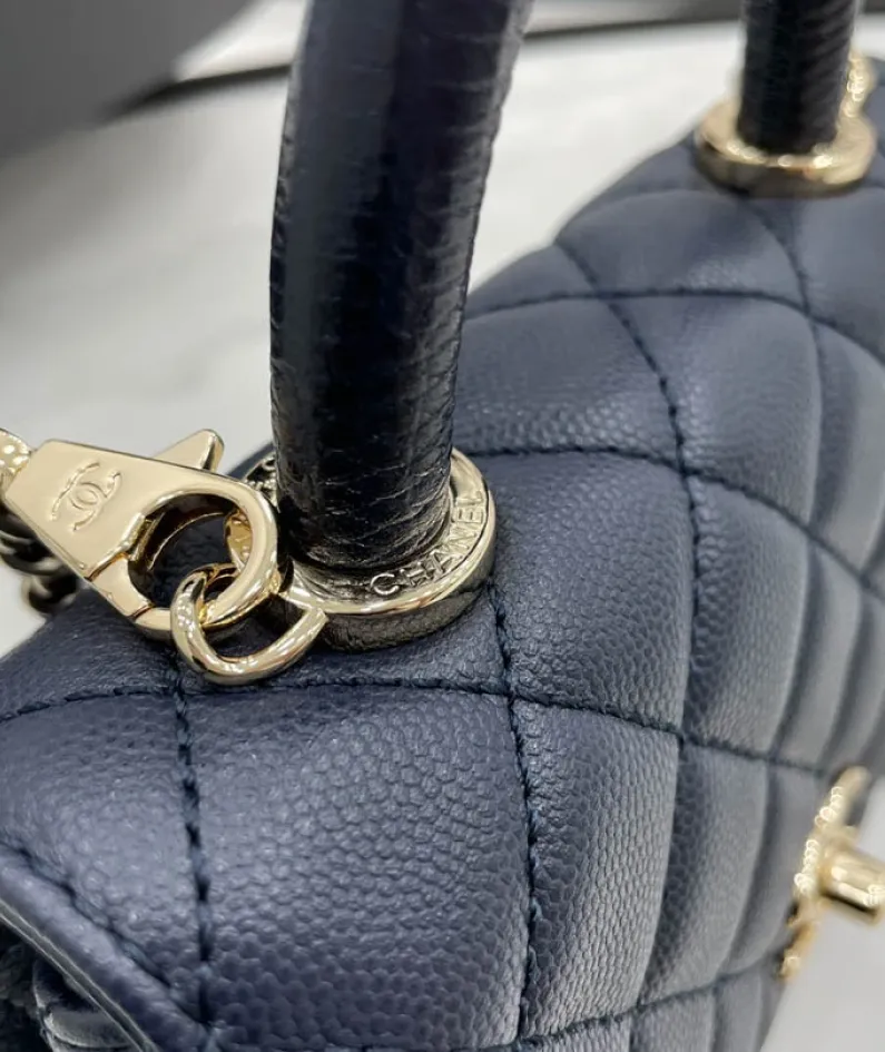Chanel Size: 19cm/23cm/28cm Model Number: AS2215/92990/92991